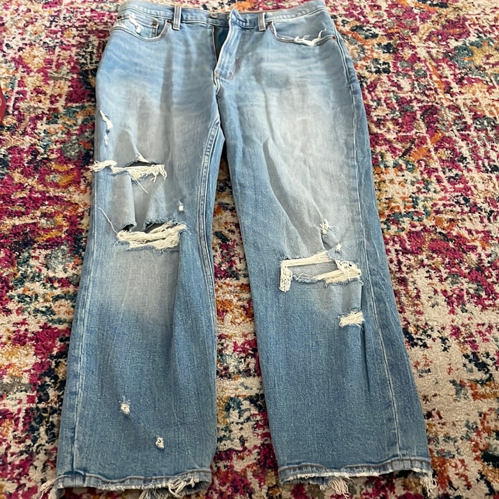 Abercrombie & Fitch ultra high rise mom jean 10 short